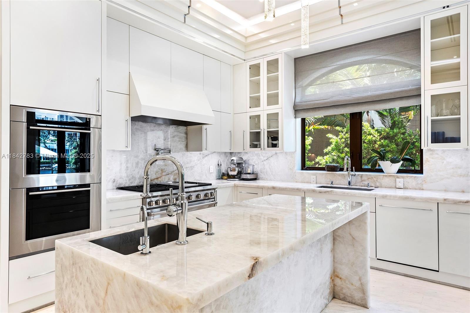 Photo of 498 Parkway Pkwy  (498), Golden Beach, Florida, 33160 - 