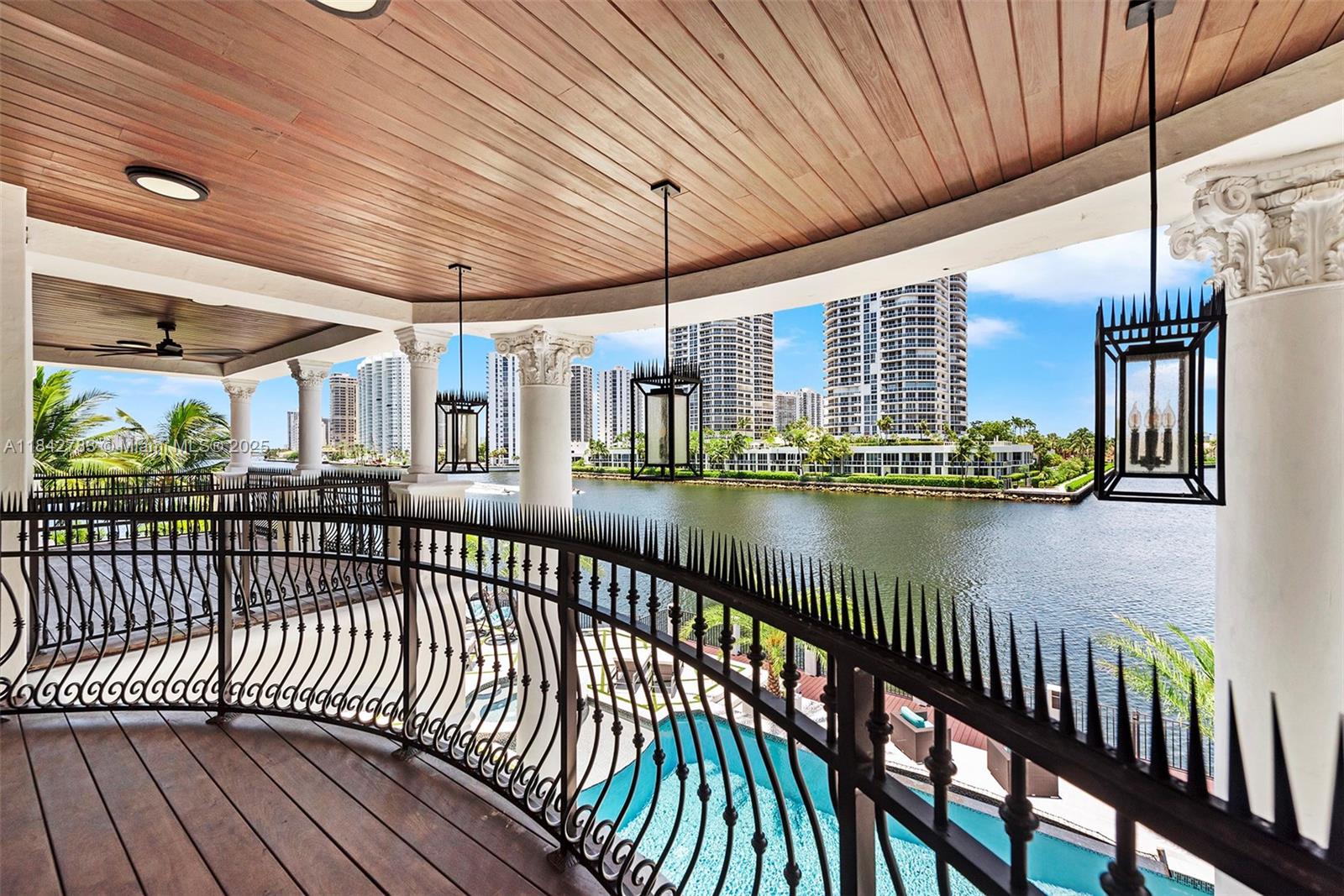Photo of 498 Parkway Pkwy  (498), Golden Beach, Florida, 33160 - 