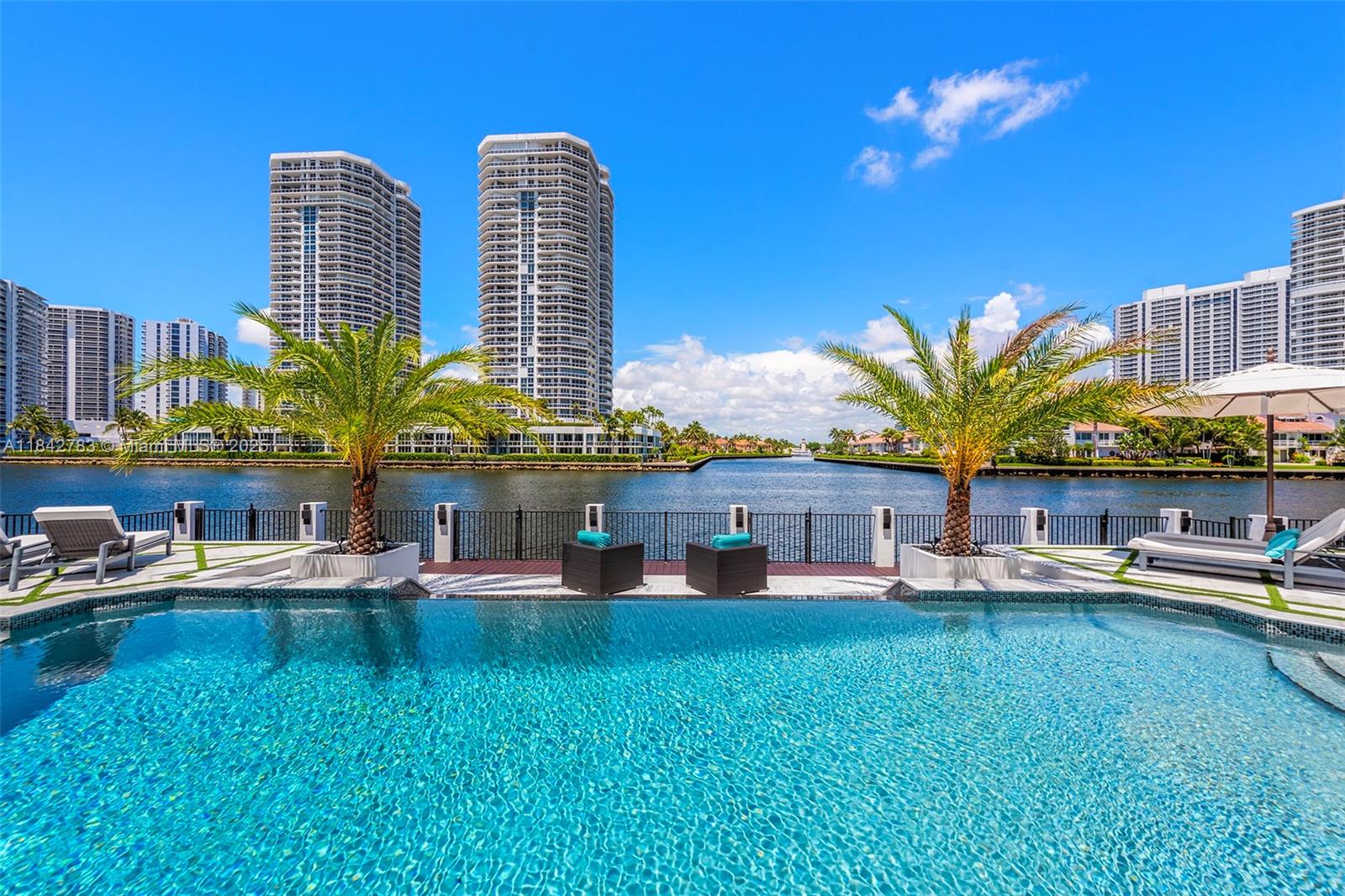 Photo of 498 Parkway Pkwy  (498), Golden Beach, Florida, 33160 - 