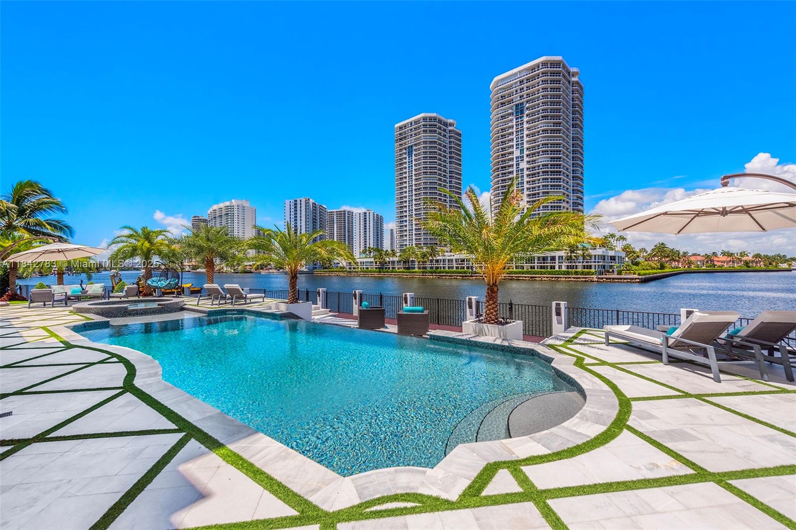 Photo of 498 Parkway Pkwy  (498), Golden Beach, Florida, 33160 - 