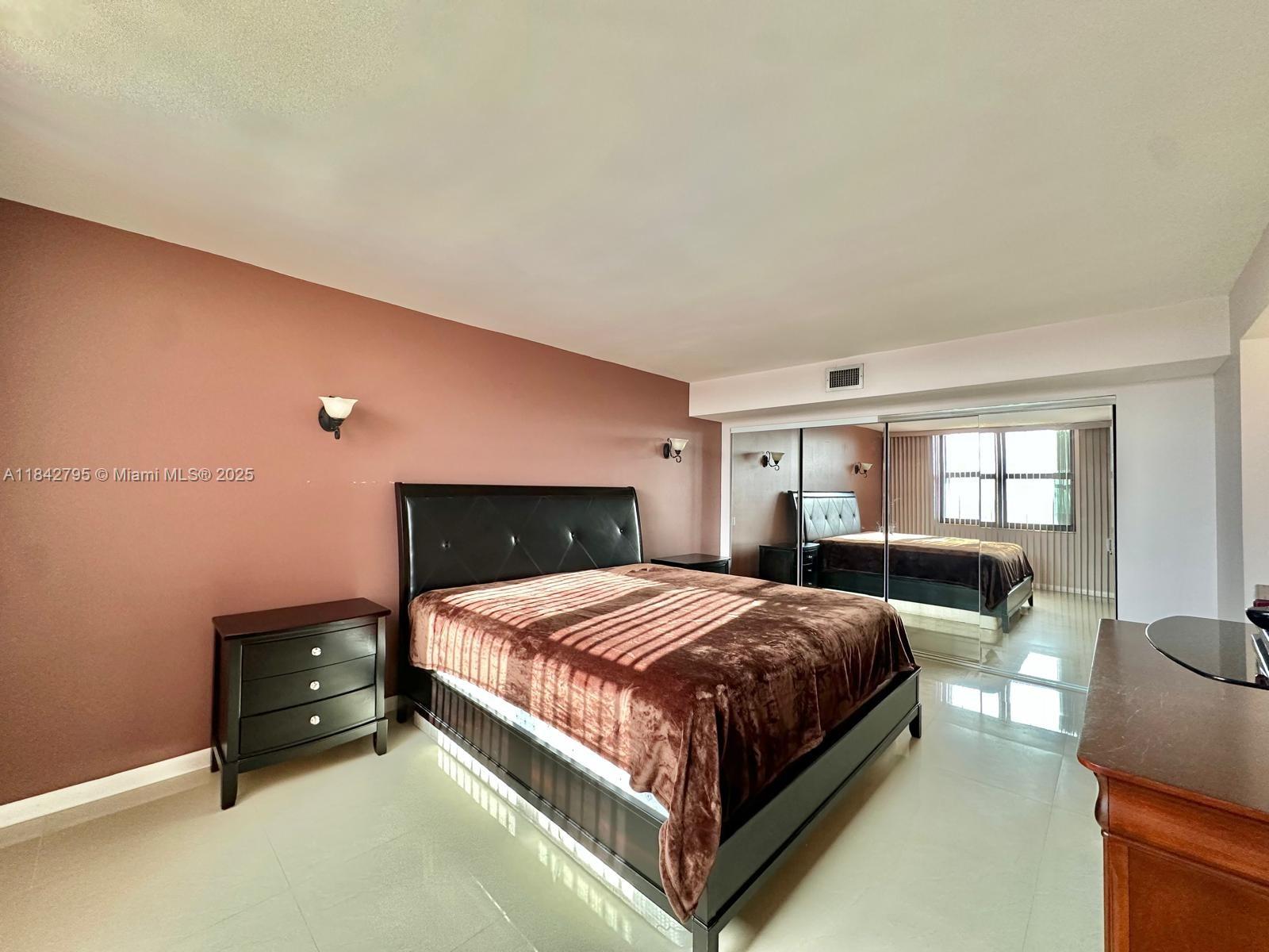 Photo of 2401 Ocean Dr  #707, Hollywood, Florida, 33019 - 