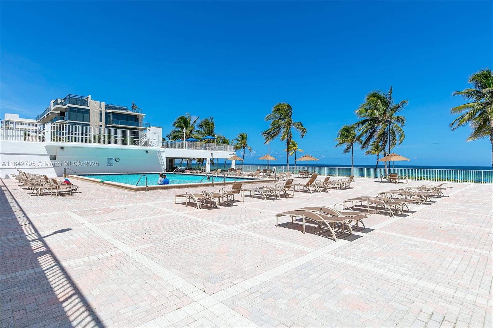 Photo of 2401 Ocean Dr  #707, Hollywood, Florida, 33019 - 