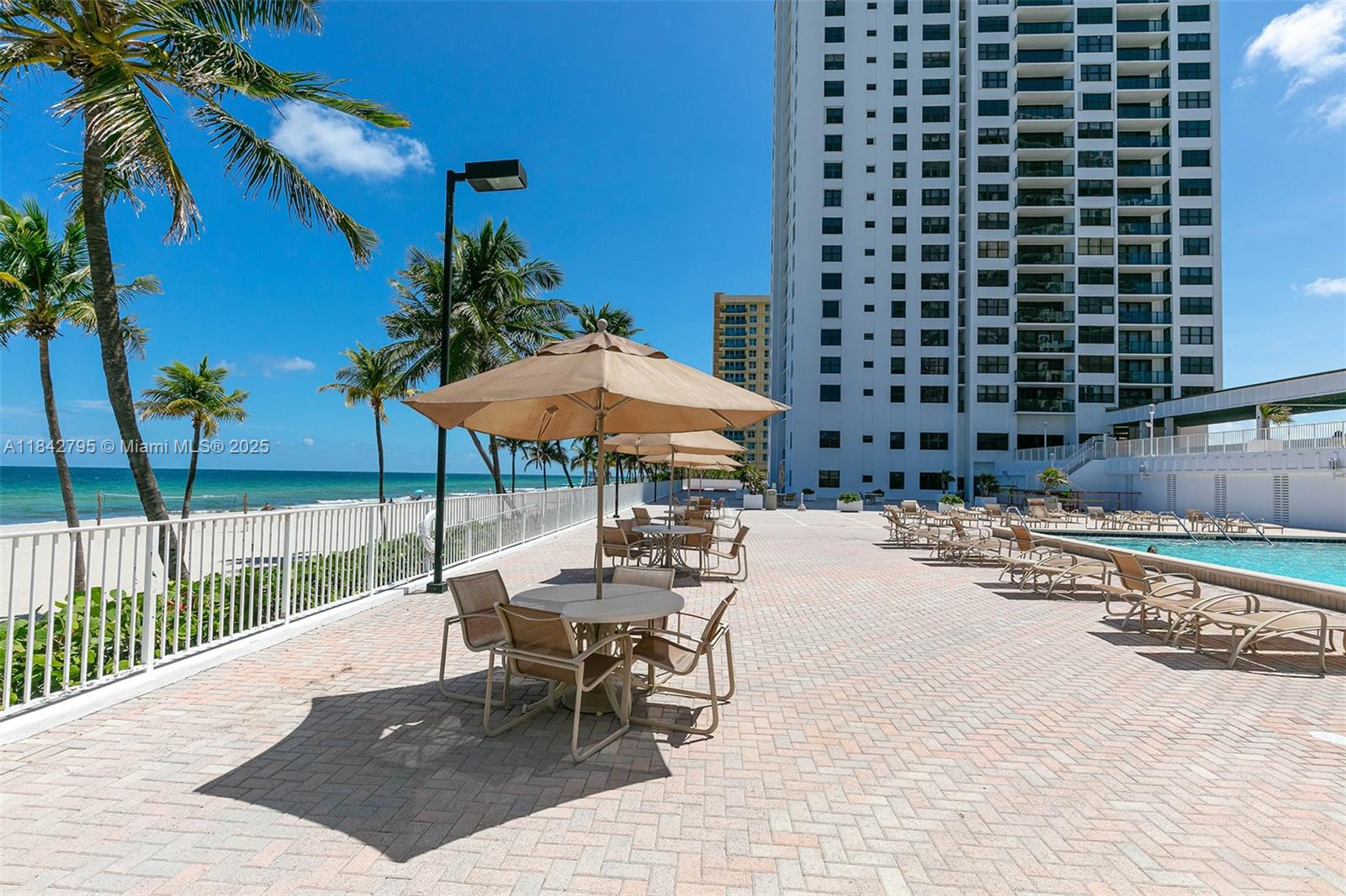 Photo of 2401 Ocean Dr  #707, Hollywood, Florida, 33019 - 