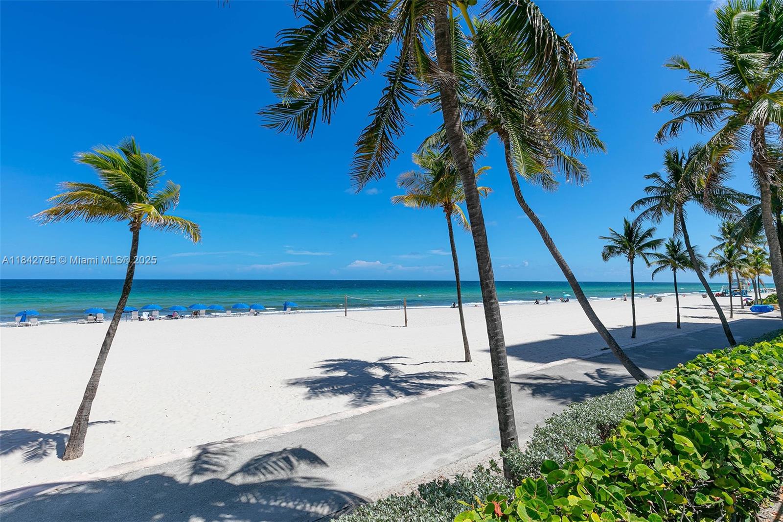 Photo of 2401 Ocean Dr  #707, Hollywood, Florida, 33019 - 