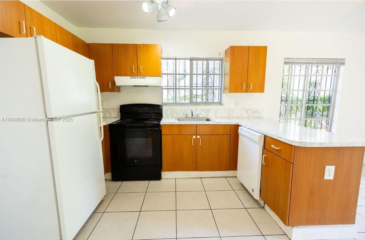 See details / 2164 sq. ft. $ 2025-07-18 0 Photo