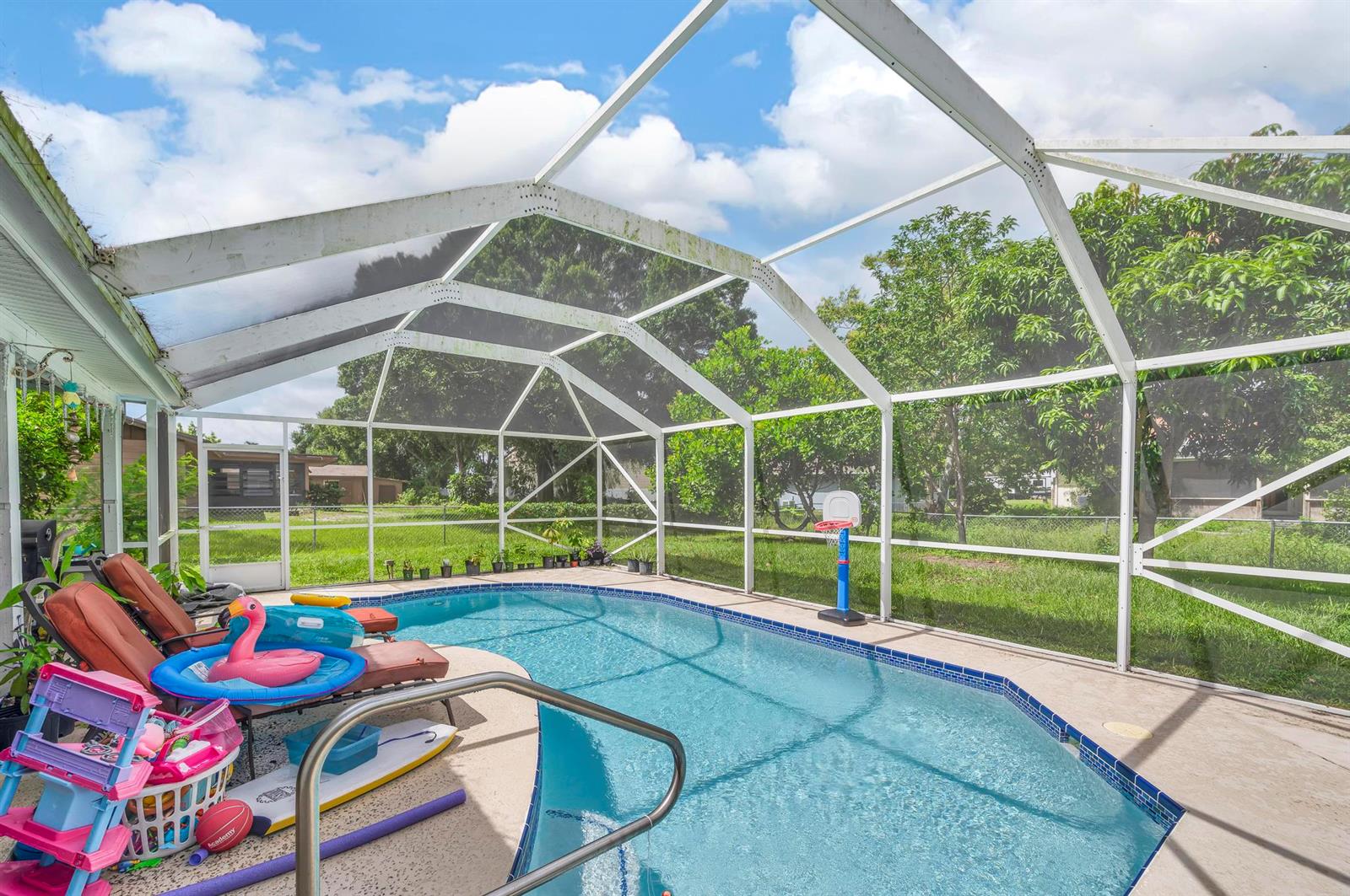 Ver detalles 5107 3 / 2 1400 sq. ft. $ 2026-06-05 0 foto