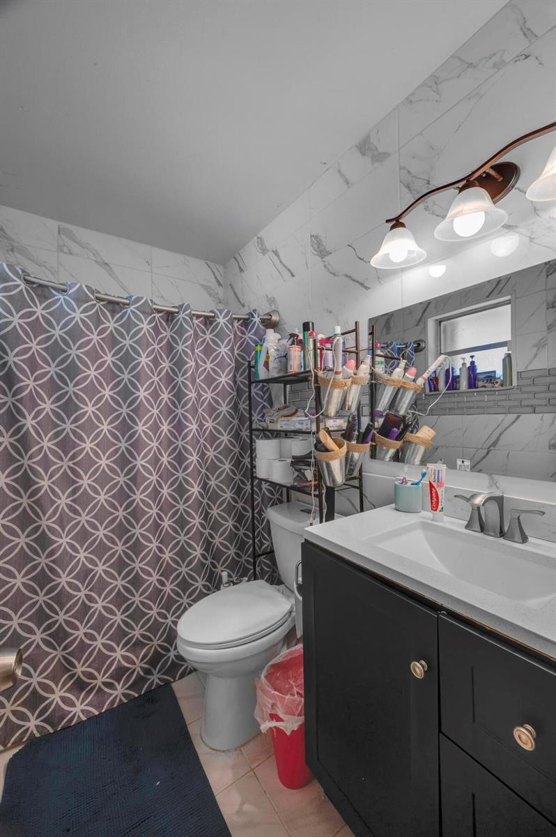 Ver detalles 5107 3 / 2 1400 sq. ft. $ 2026-06-05 0 foto