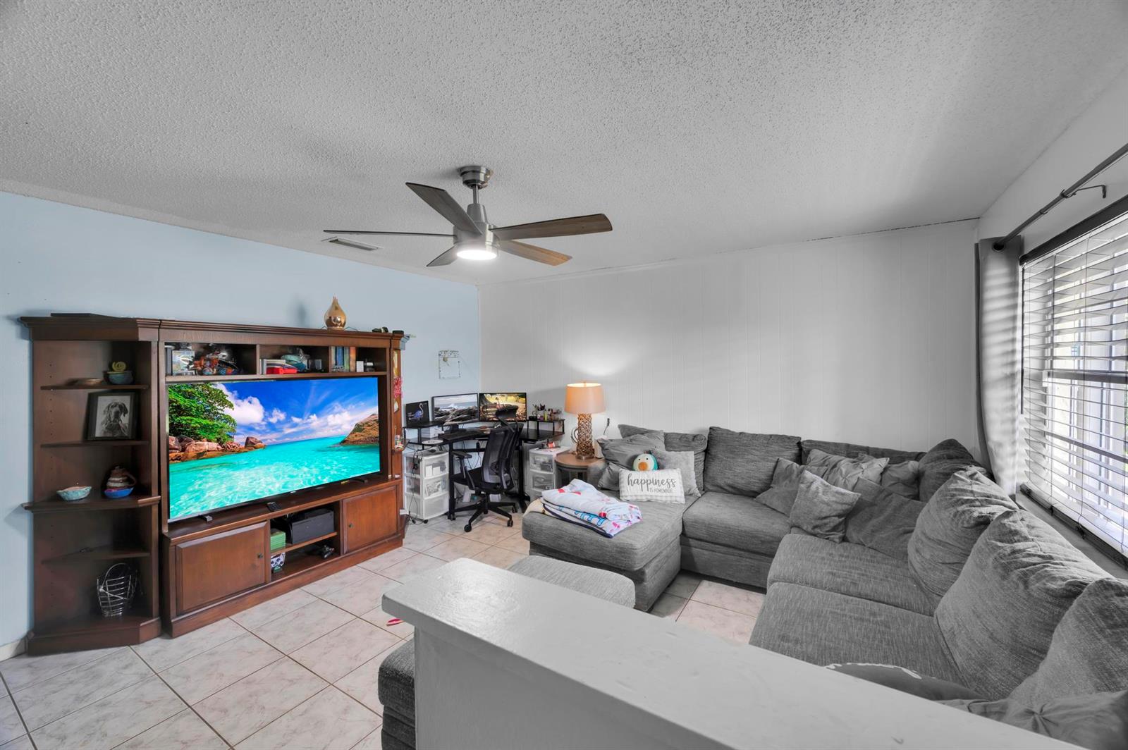 Ver detalles 5107 3 / 2 1400 sq. ft. $ 2026-06-05 0 foto