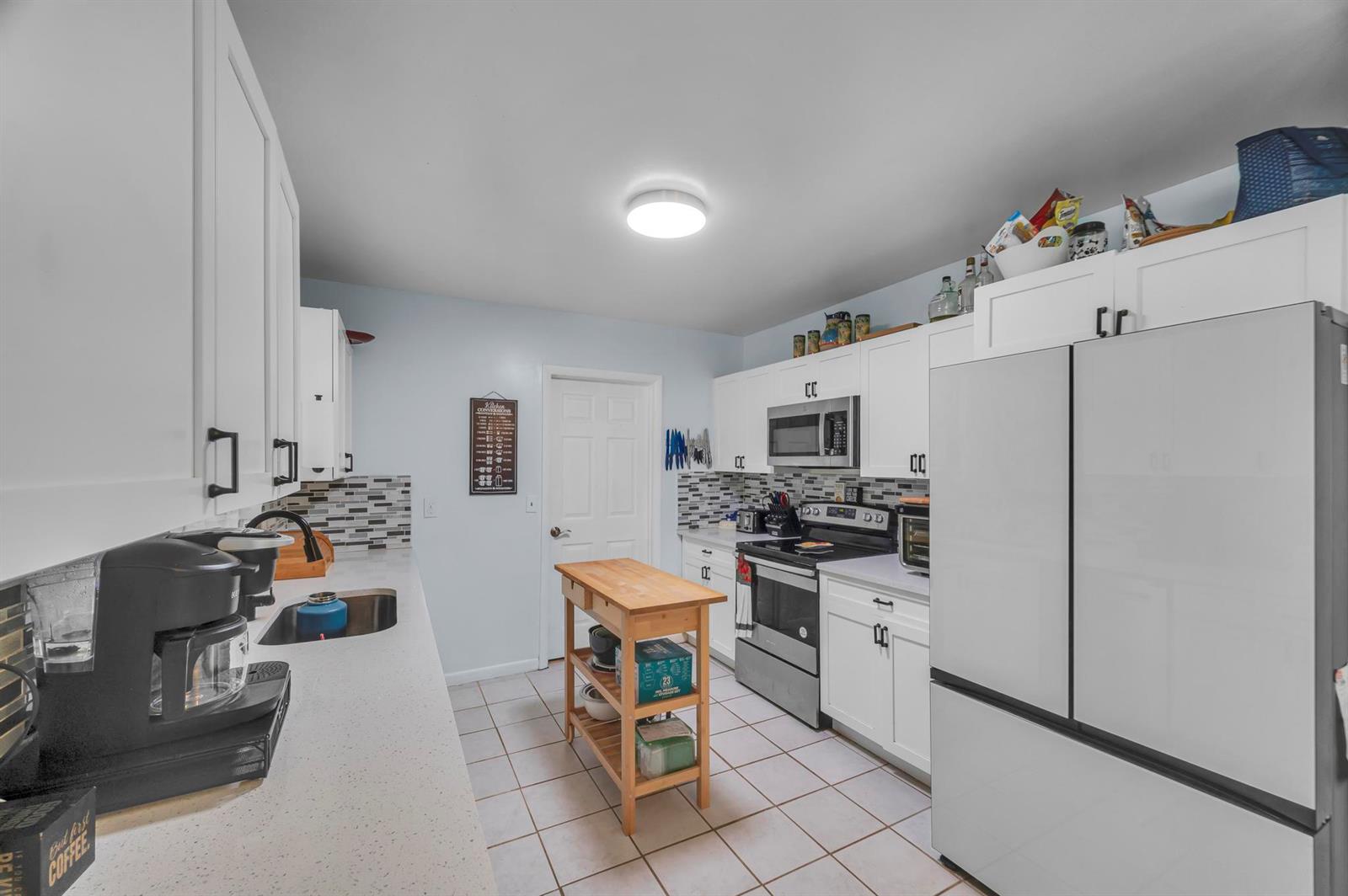 Ver detalles 5107 3 / 2 1400 sq. ft. $ 2026-06-05 0 foto