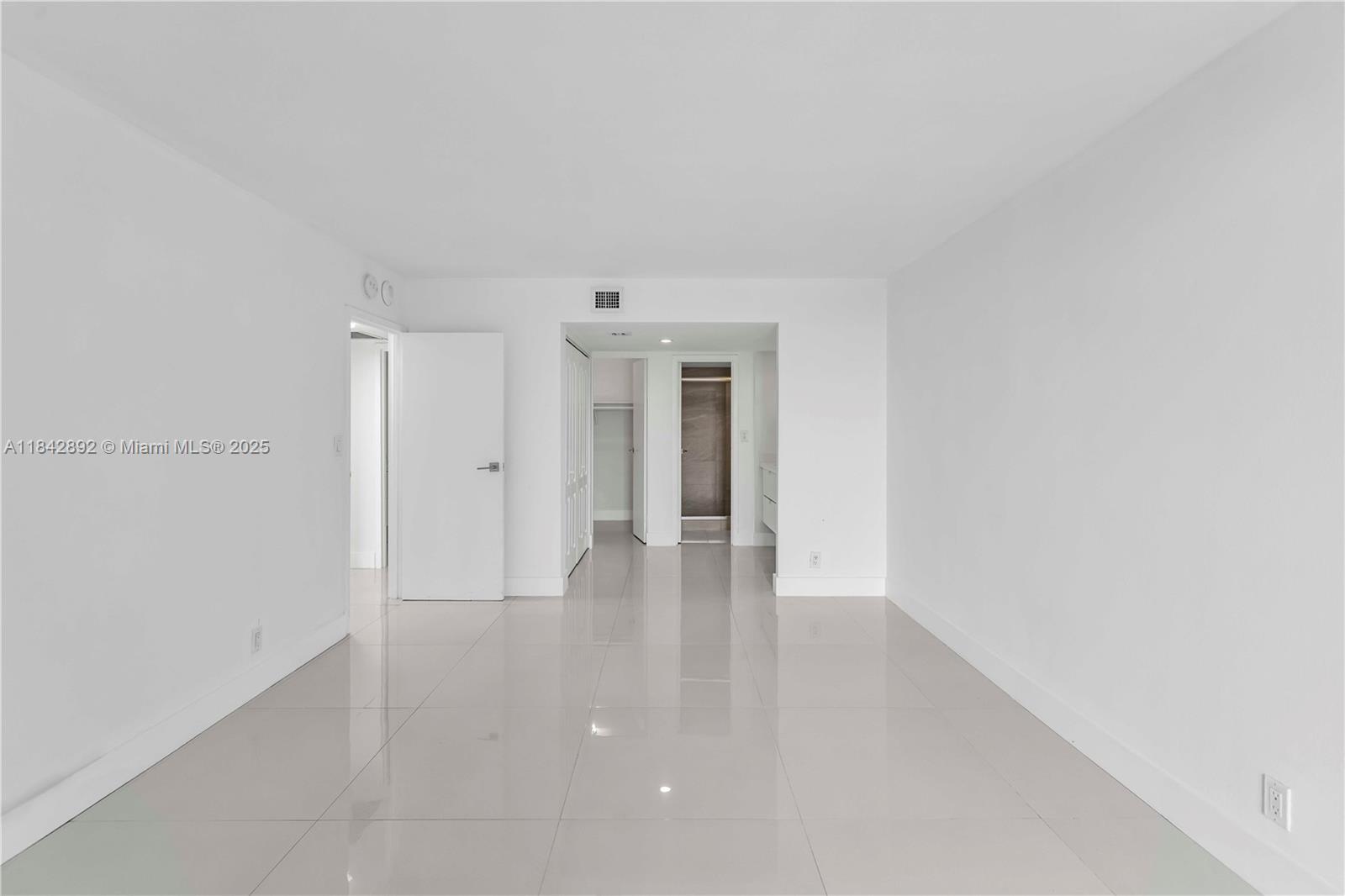 See details 508 2 / 2 1357 sq. ft. $ 2025-07-18 0 Photo