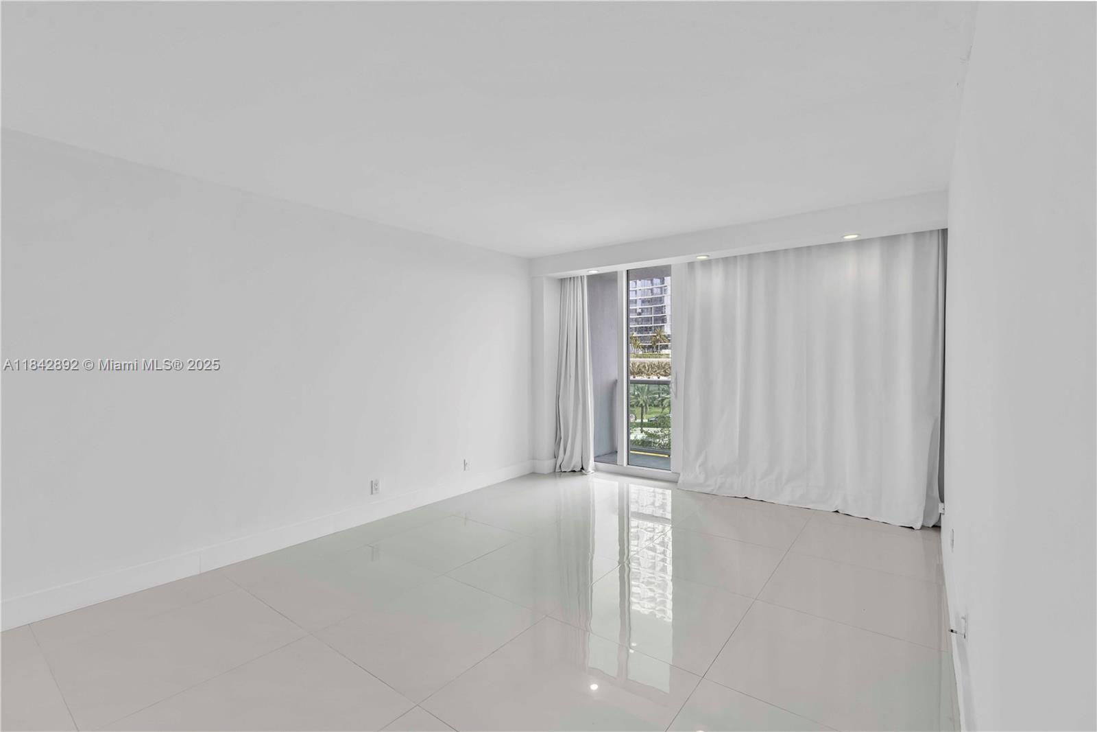 See details 508 2 / 2 1357 sq. ft. $ 2025-07-18 0 Photo