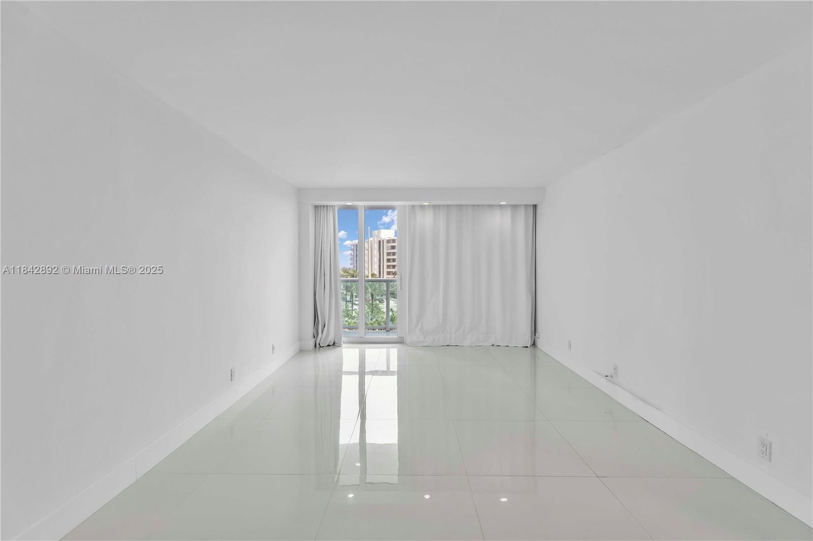 See details 508 2 / 2 1357 sq. ft. $ 2025-07-18 0 Photo