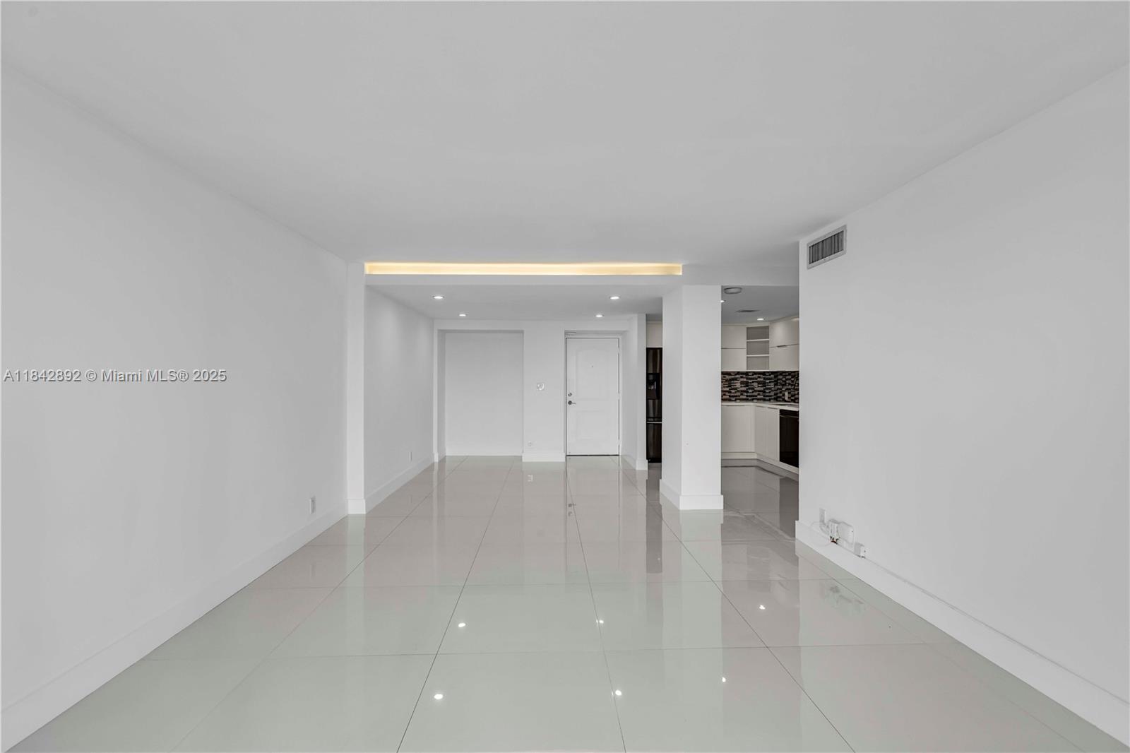 See details 508 2 / 2 1357 sq. ft. $ 2025-07-18 0 Photo
