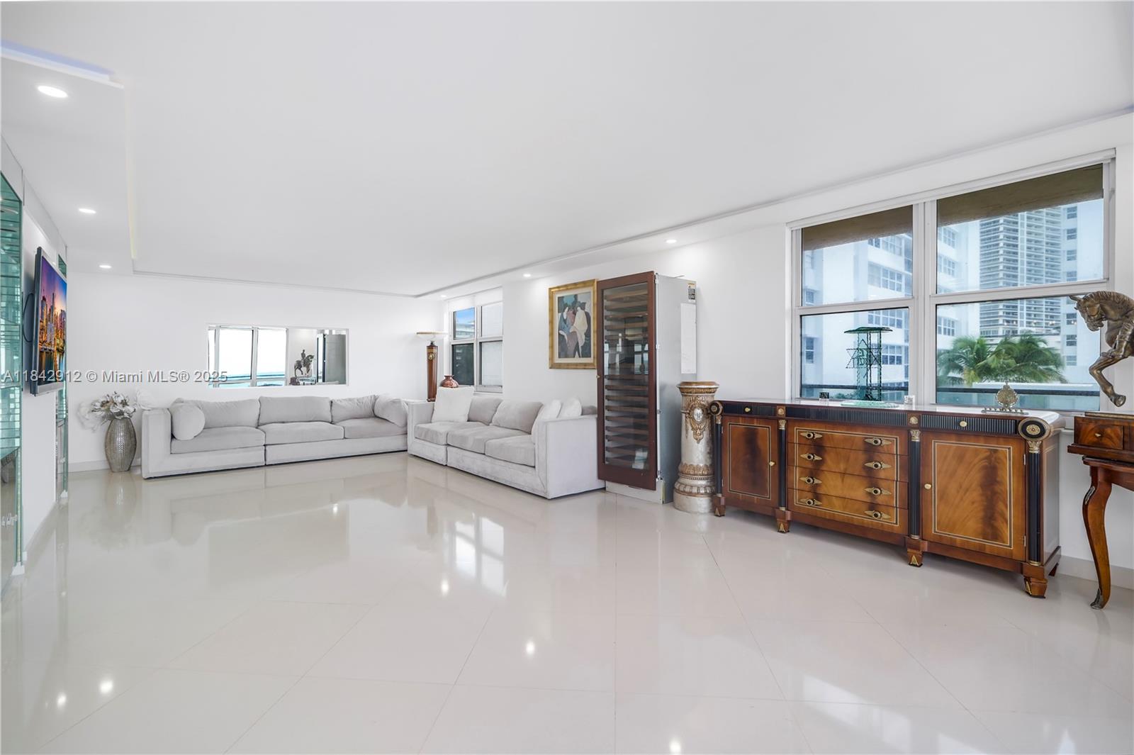 Photo of 1912 Ocean Dr  #3D, Hallandale Beach, Florida, 33009 - 