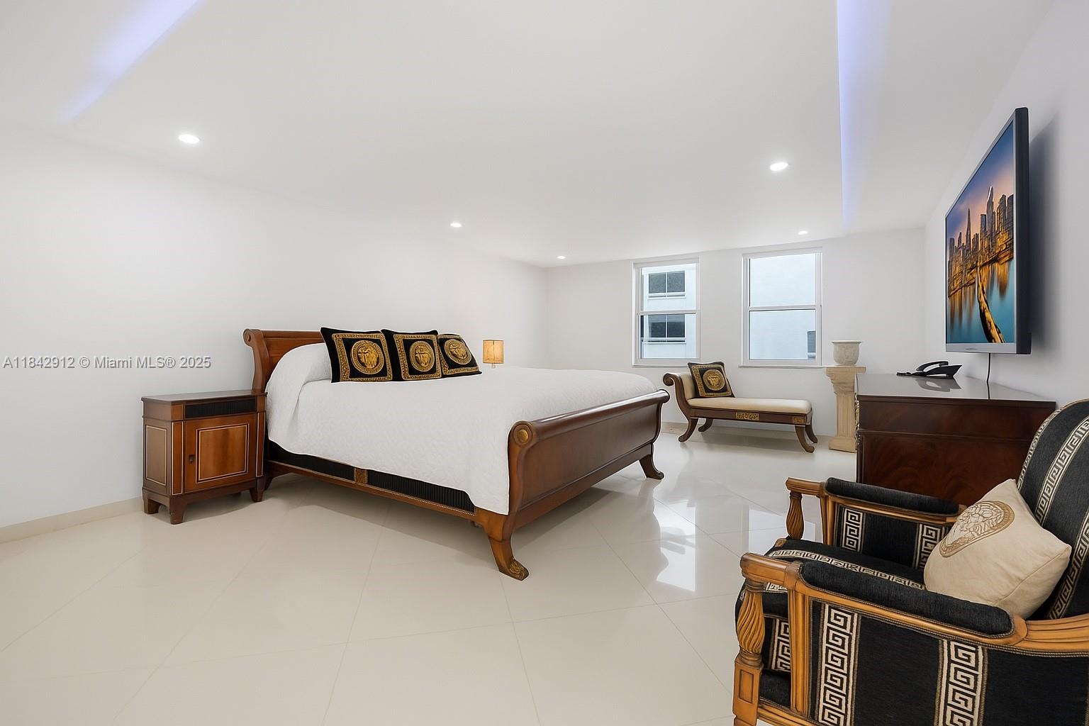 Photo of 1912 Ocean Dr  #3D, Hallandale Beach, Florida, 33009 - 