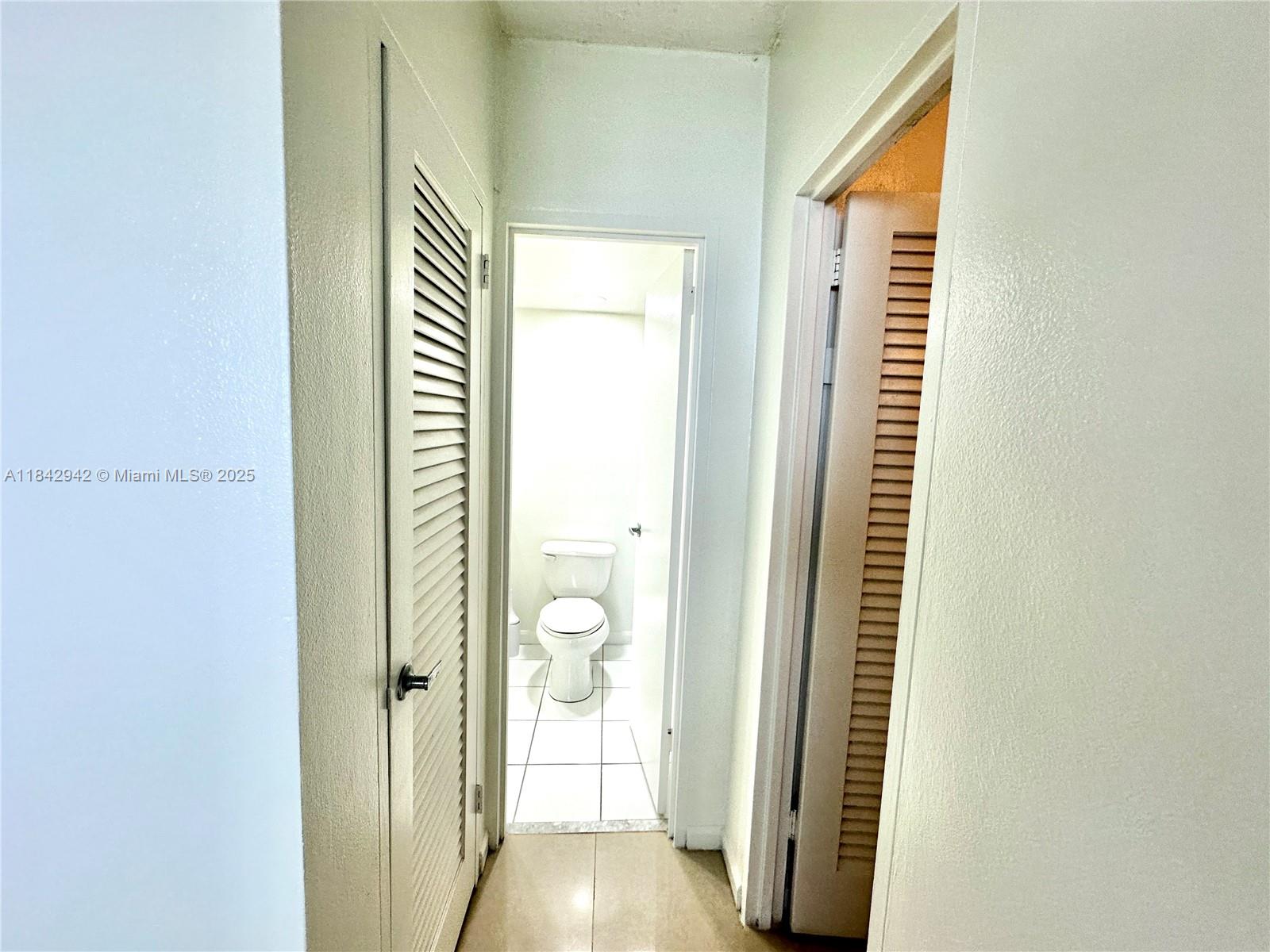 Photo of 3000 Ocean Dr  #1208, Hollywood, Florida, 33019 - 