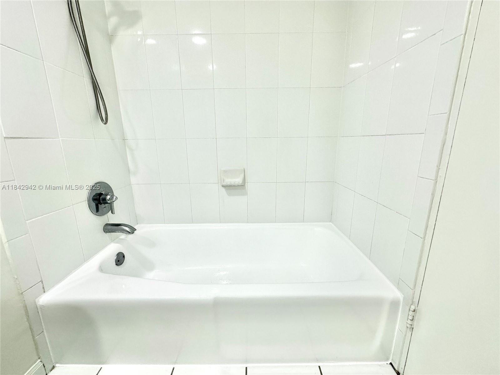 Photo of 3000 Ocean Dr  #1208, Hollywood, Florida, 33019 - 