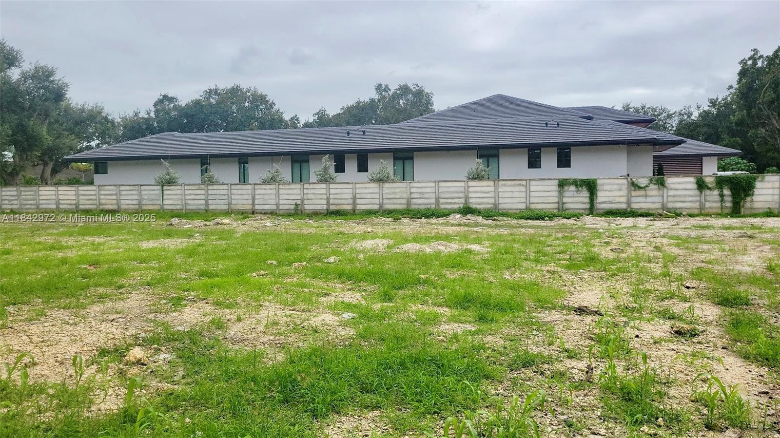 See details / sq. ft. $ 2025-07-18 0 Photo