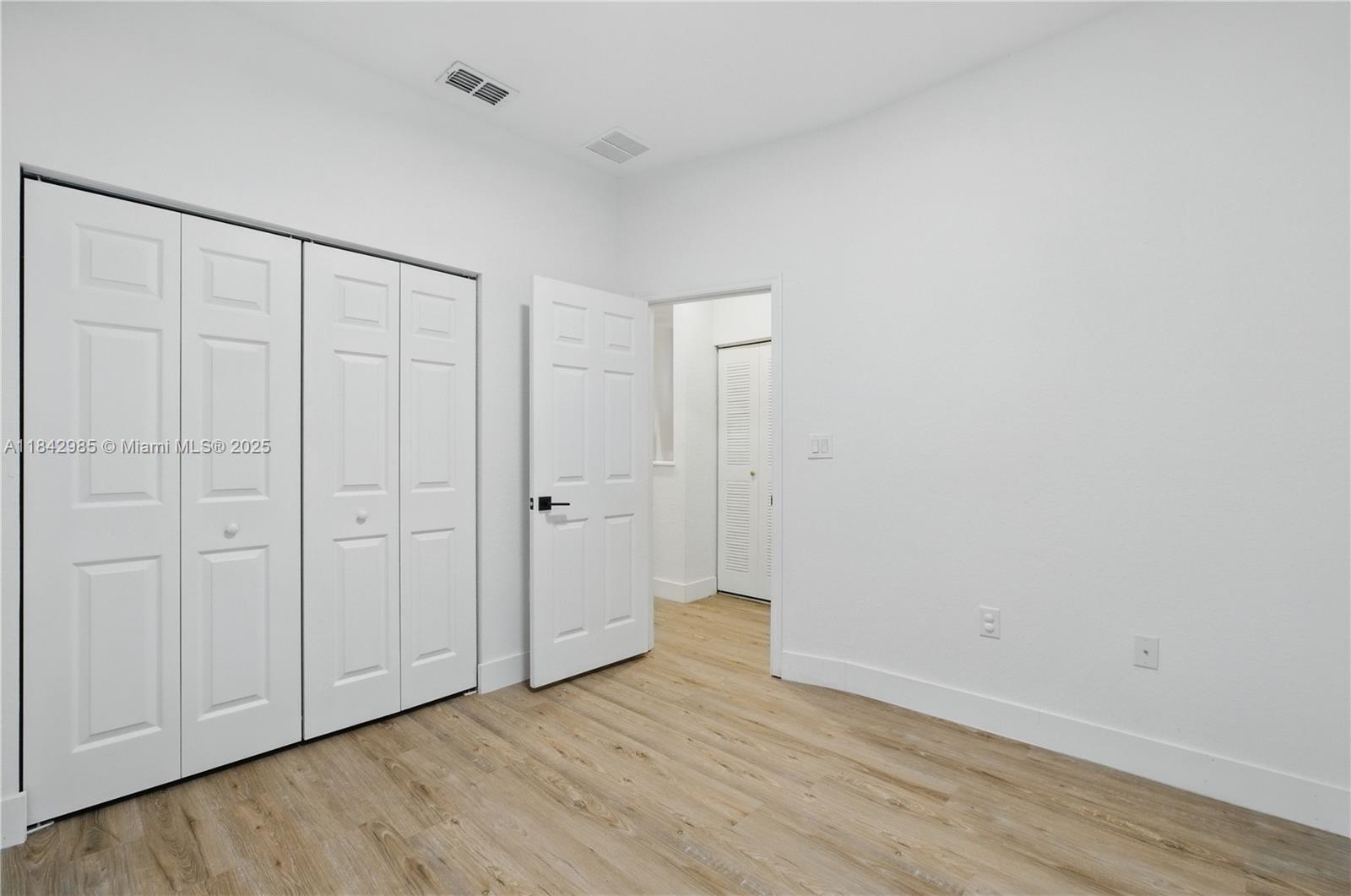 See details 2851 3 / 3 1536 sq. ft. $ 2025-07-18 0 Photo