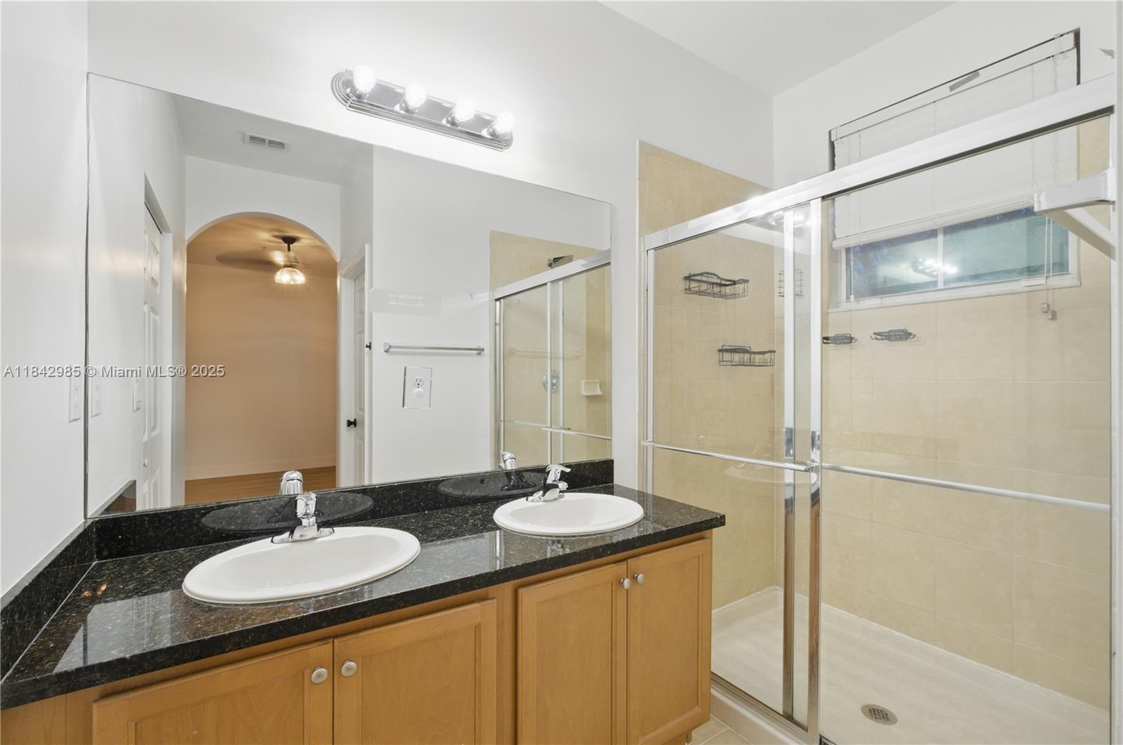 See details 2851 3 / 3 1536 sq. ft. $ 2025-07-18 0 Photo