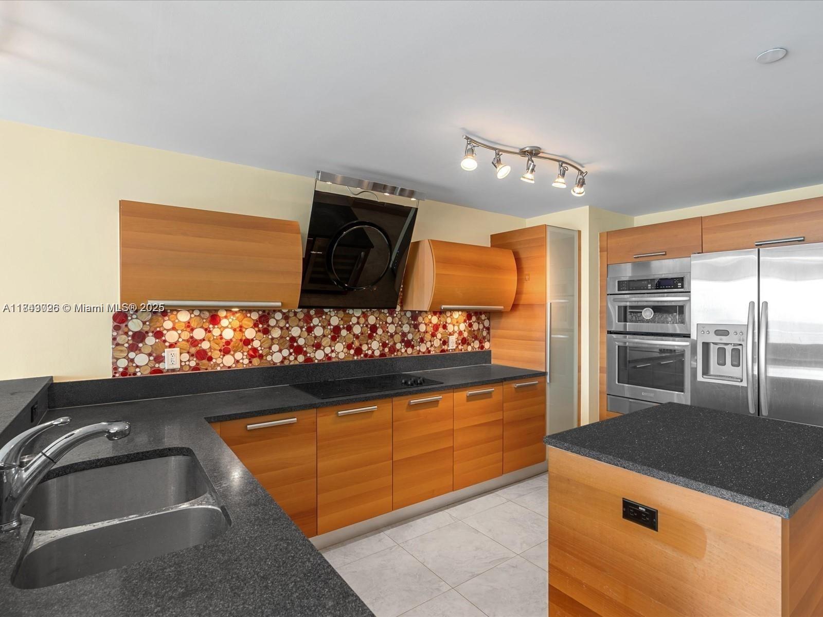 Photo of 2950 188th St  #511, Aventura, Florida, 33180 - 
