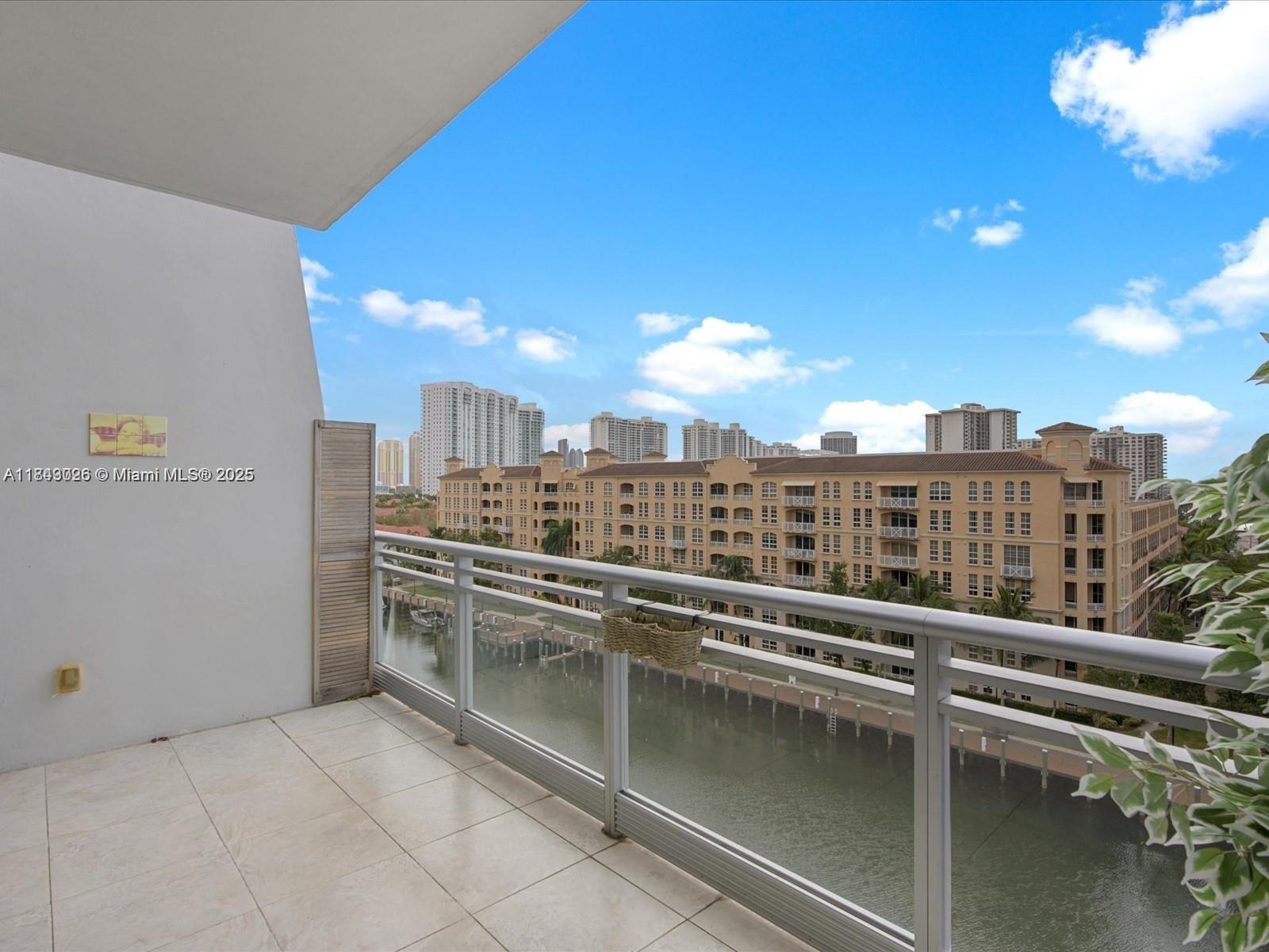 Photo of 2950 188th St  #511, Aventura, Florida, 33180 - 