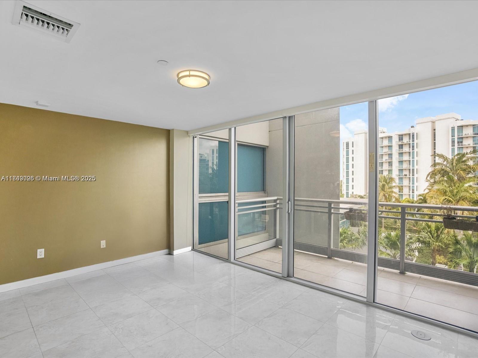 Photo of 2950 188th St  #511, Aventura, Florida, 33180 - 
