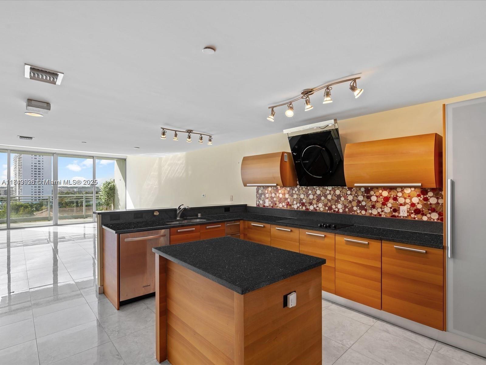Photo of 2950 188th St  #511, Aventura, Florida, 33180 - 