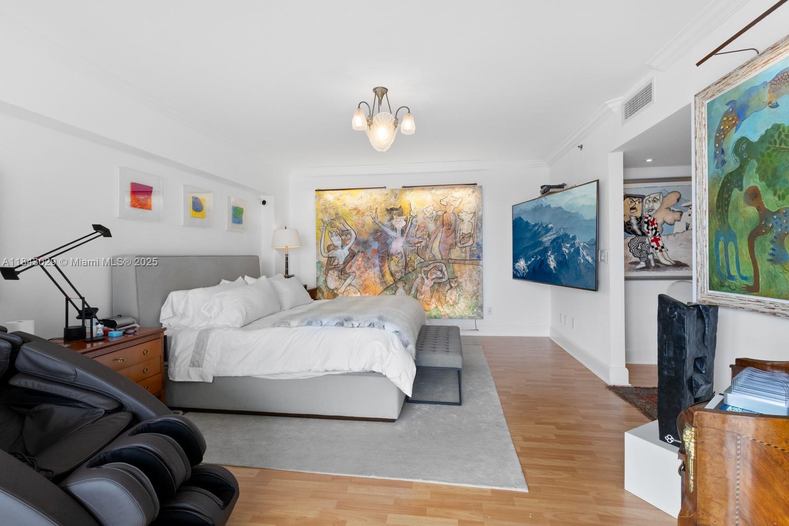 See details 2202 3 / 4 2770 sq. ft. $ 2025-07-18 0 Photo
