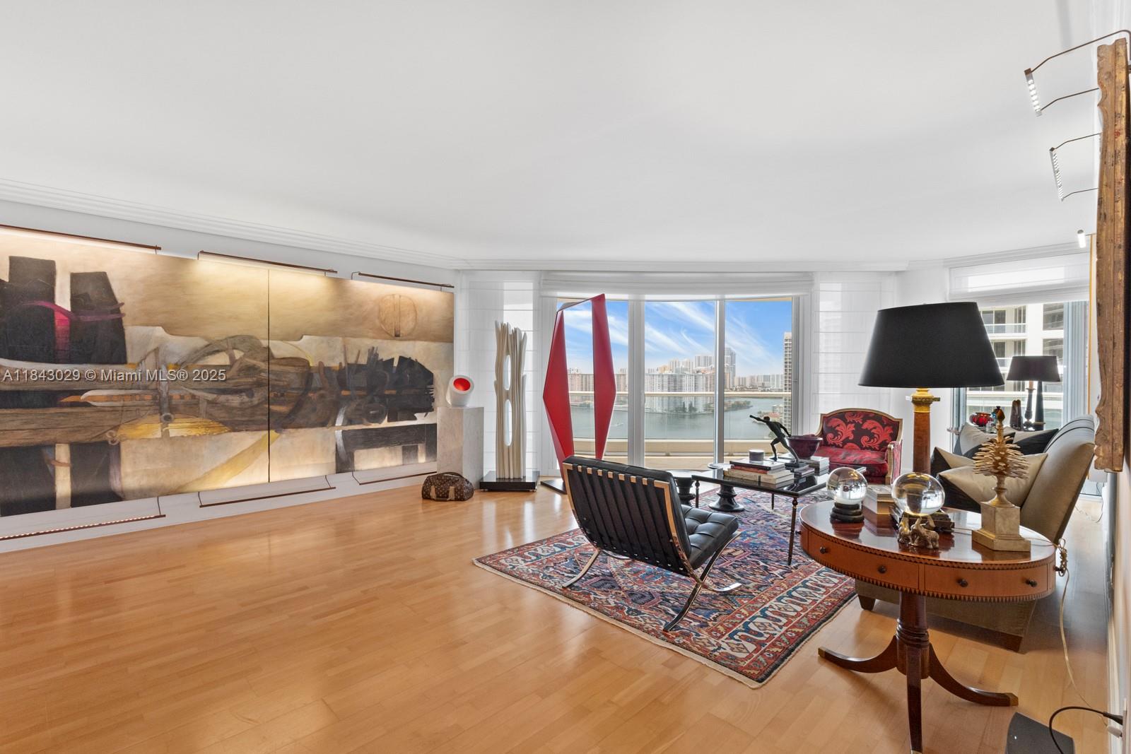See details 2202 3 / 4 2770 sq. ft. $ 2025-07-18 0 Photo