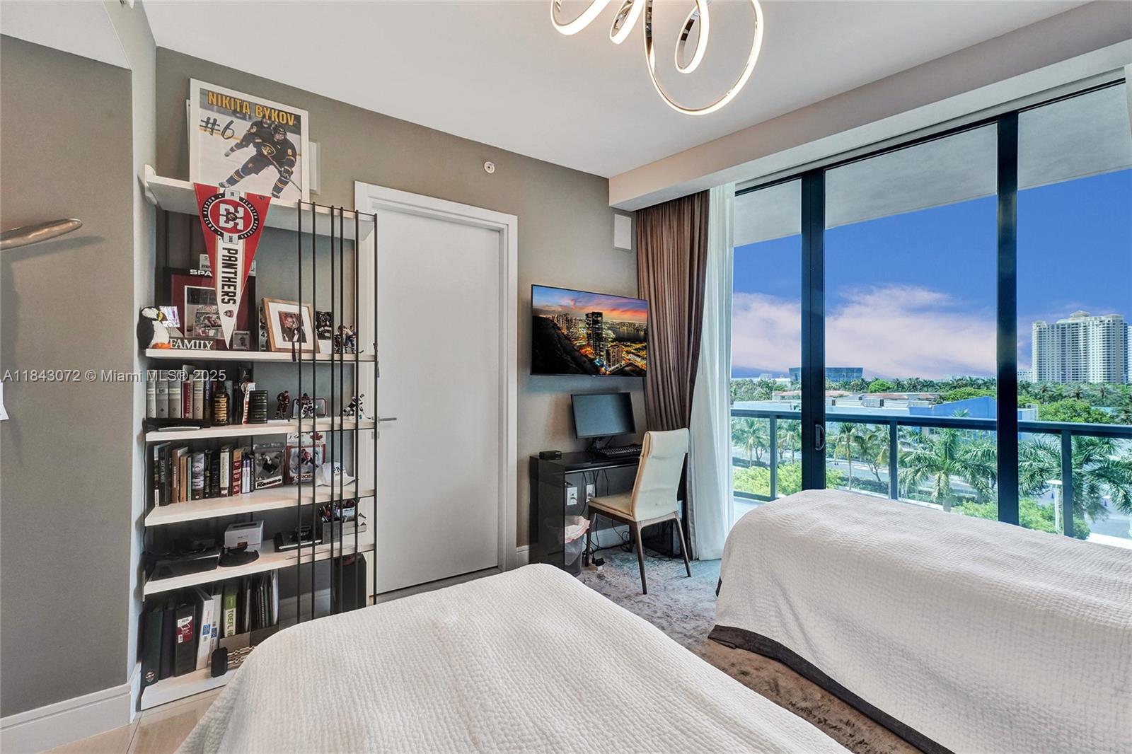 Photo of 3250 188th St  #402, Aventura, Florida, 33180 - 