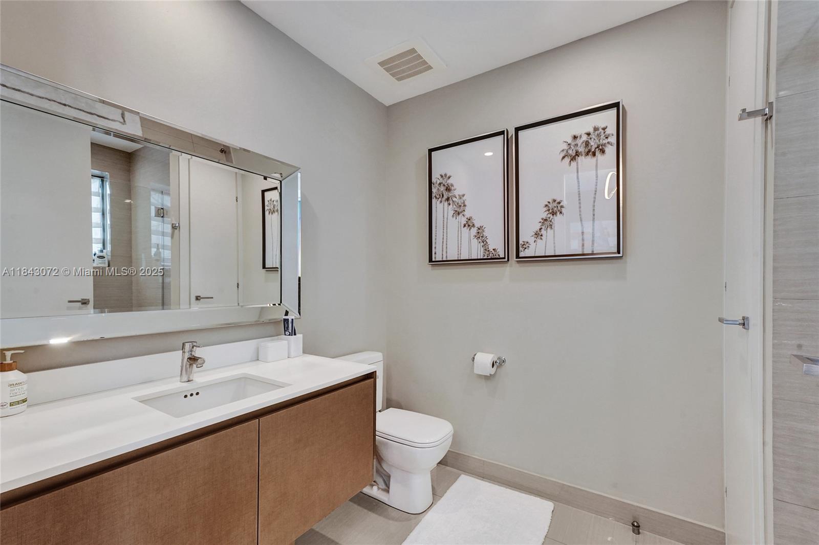 Photo of 3250 188th St  #402, Aventura, Florida, 33180 - 