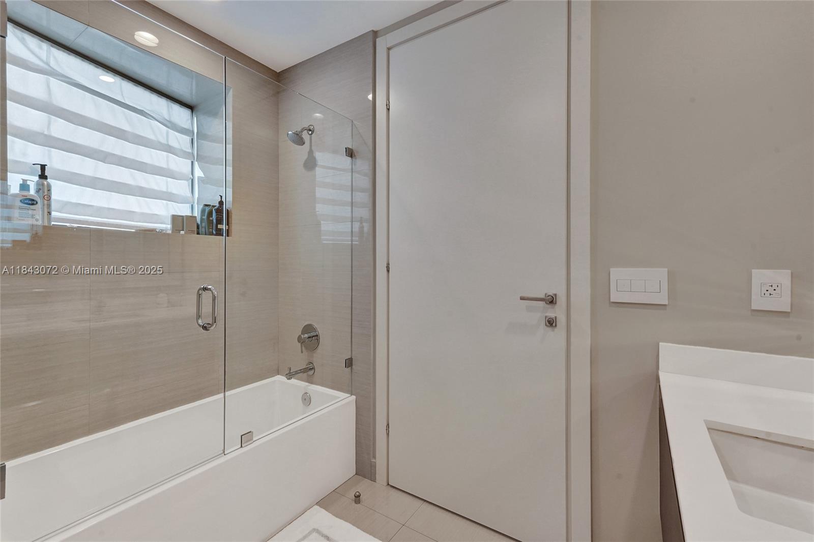 Photo of 3250 188th St  #402, Aventura, Florida, 33180 - 
