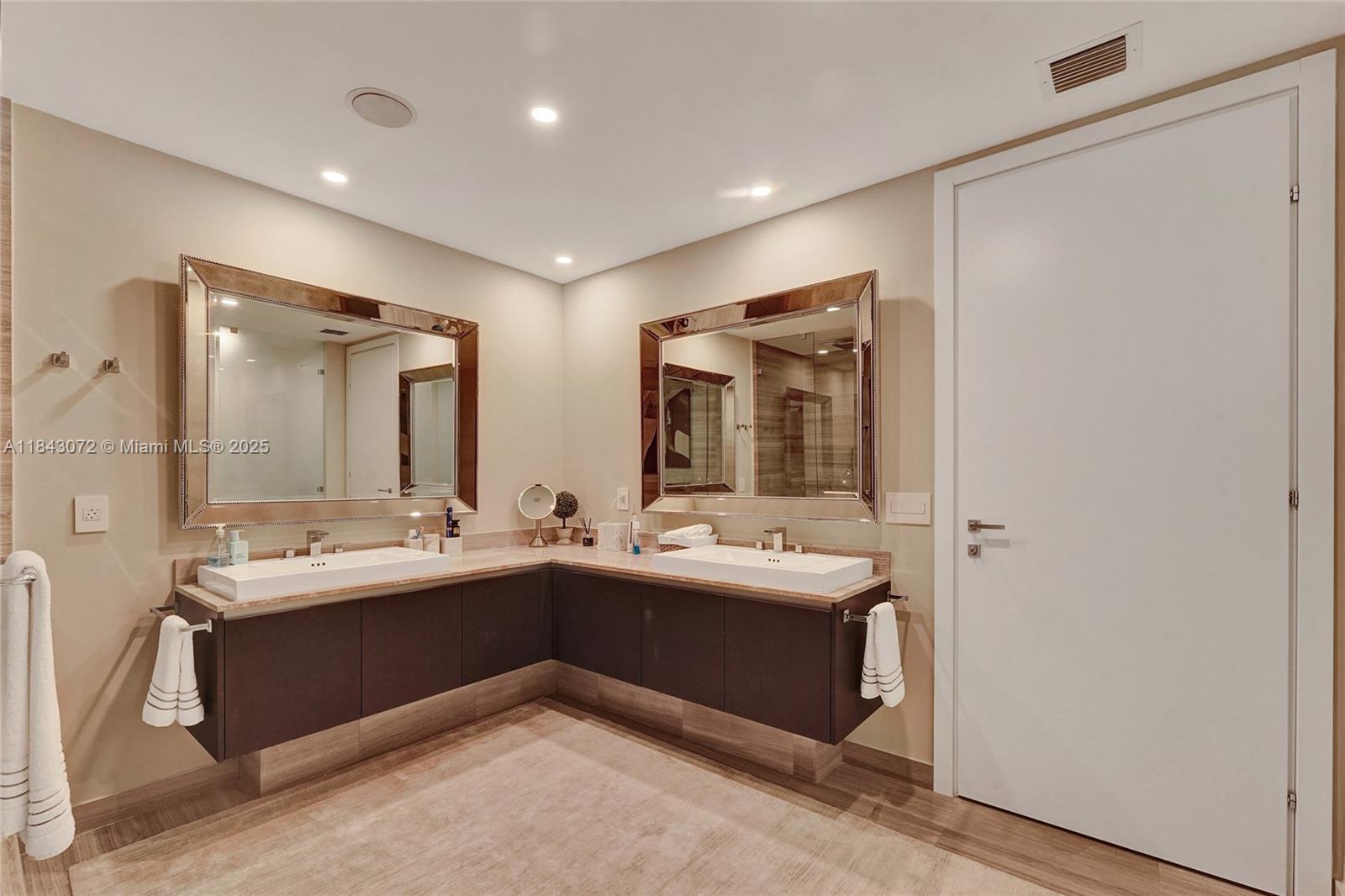 Photo of 3250 188th St  #402, Aventura, Florida, 33180 - 