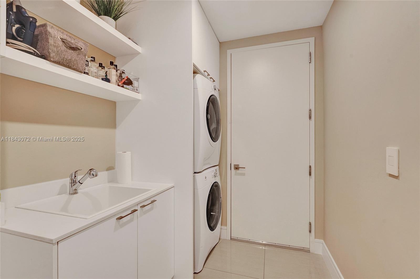 Photo of 3250 188th St  #402, Aventura, Florida, 33180 - 