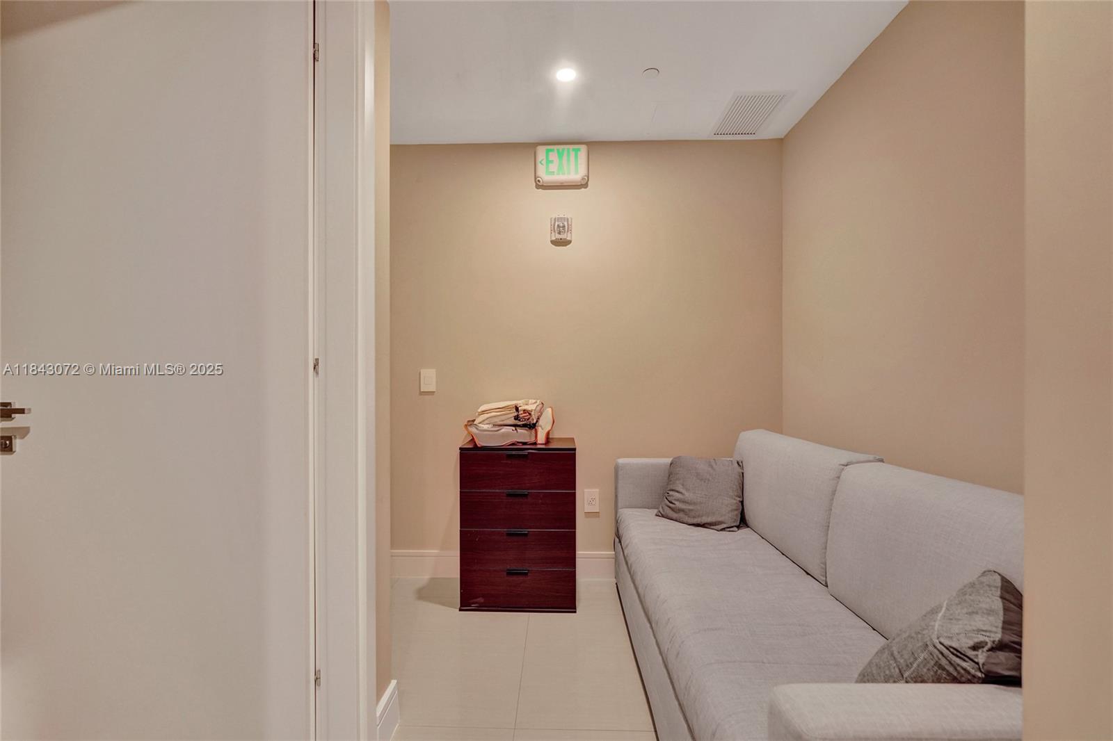 Photo of 3250 188th St  #402, Aventura, Florida, 33180 - 