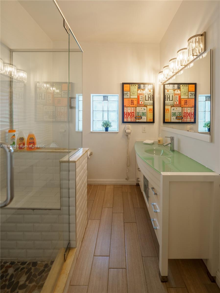See details / sq. ft. $ 2025-07-18 0 Photo