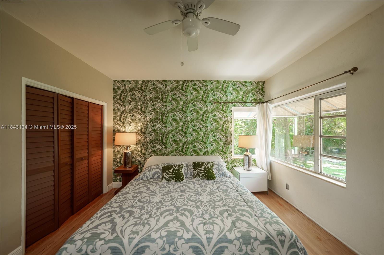 See details / sq. ft. $ 2025-07-18 0 Photo