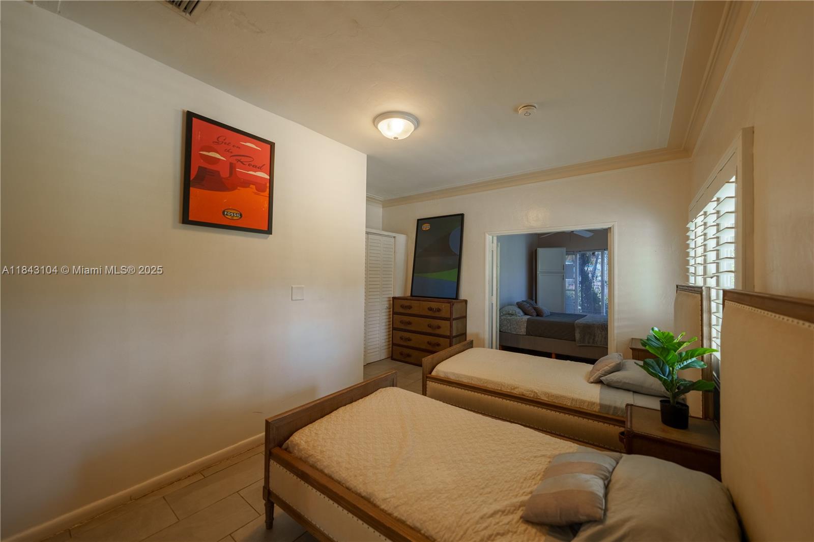 See details / sq. ft. $ 2025-07-18 0 Photo