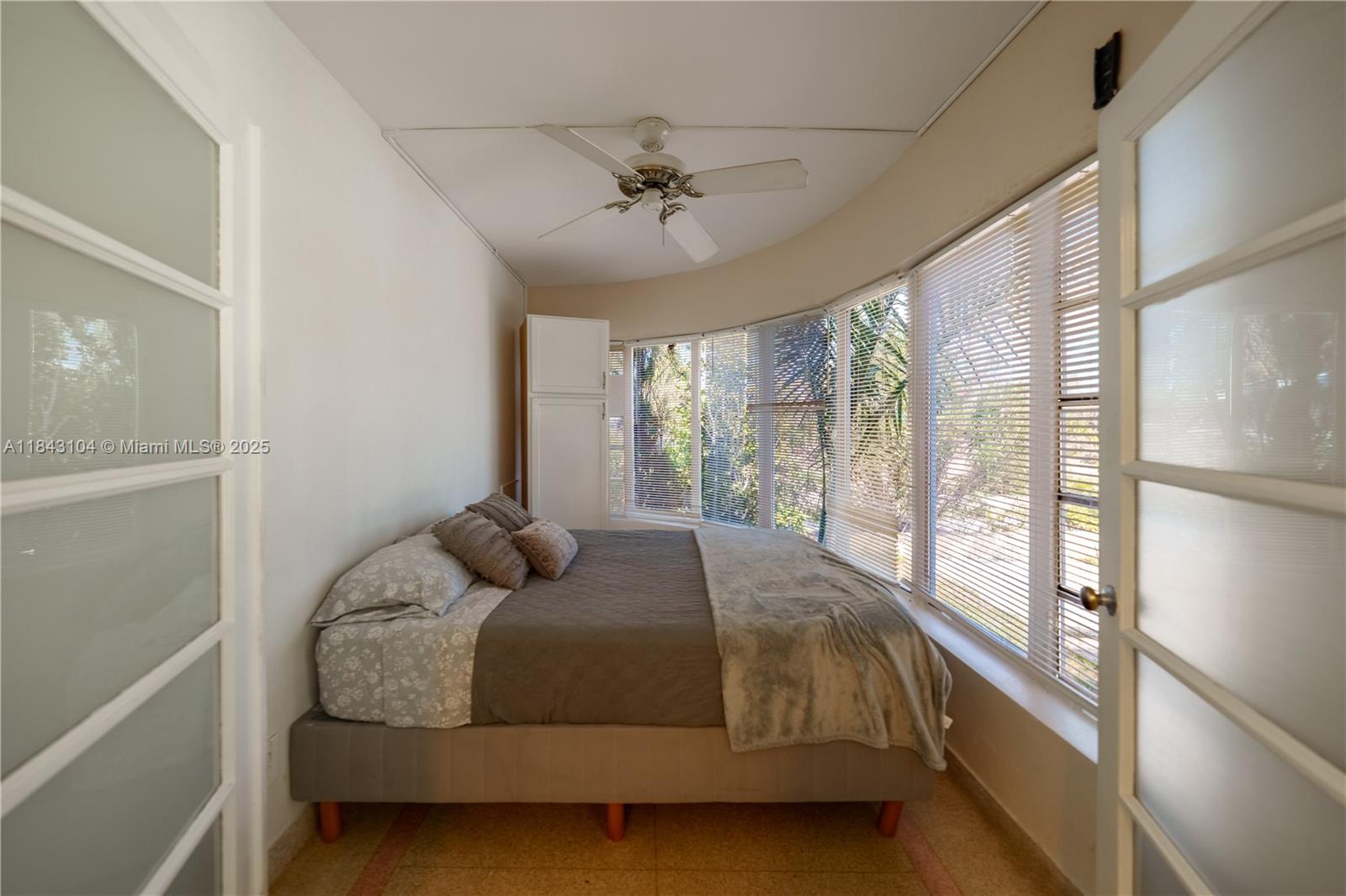See details / sq. ft. $ 2025-07-18 0 Photo