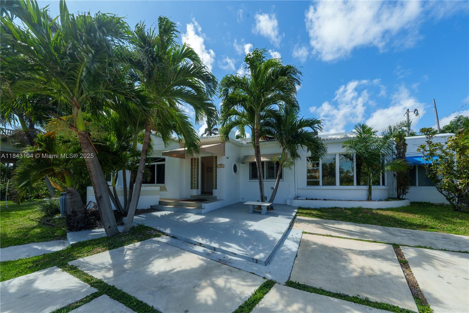 See details / sq. ft. $ 2025-07-18 0 Photo