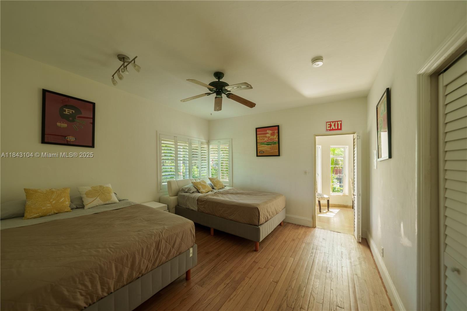 See details / sq. ft. $ 2025-07-18 0 Photo