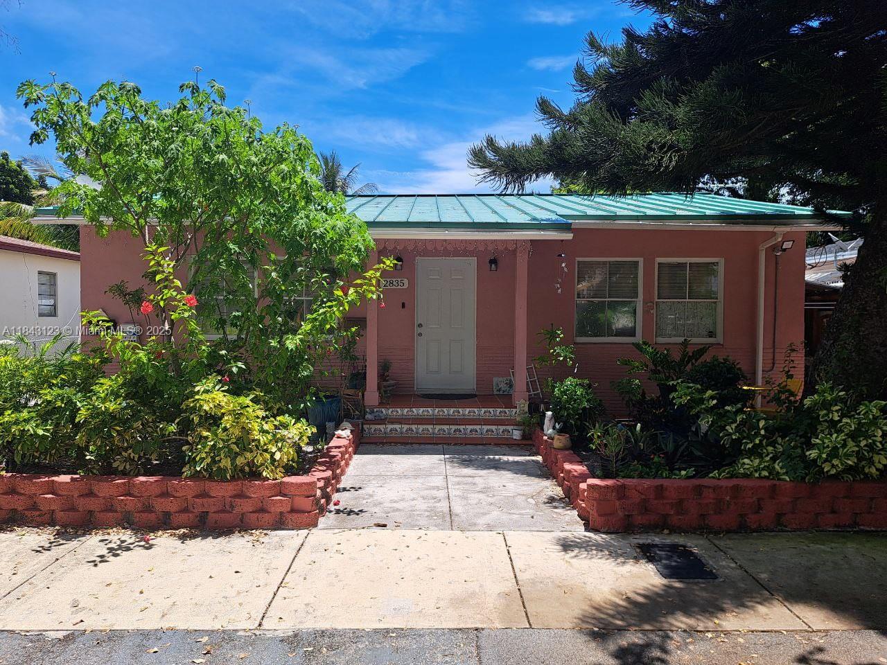 See details / 2355 sq. ft. $ 2025-07-18 0 Photo