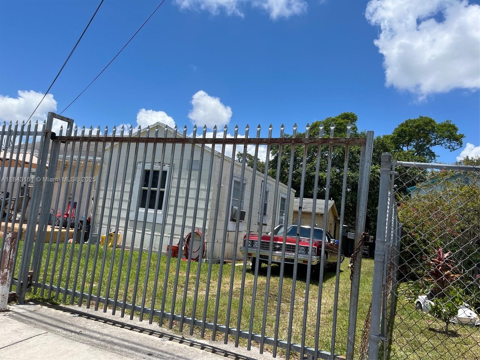 See details / 1553 sq. ft. $ 2025-07-18 0 Photo