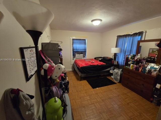 See details / 1553 sq. ft. $ 2025-07-18 0 Photo