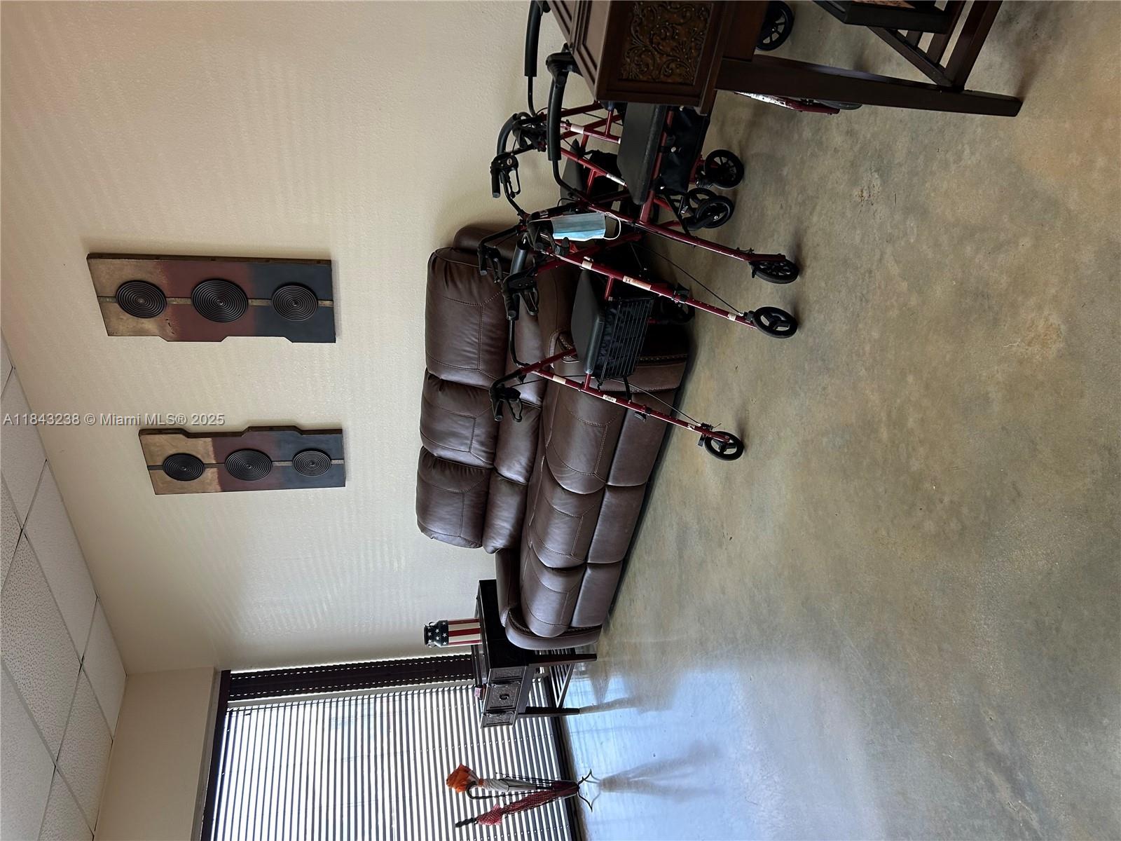 Ver detalles / sq. ft. $ 2025-07-18 0 foto