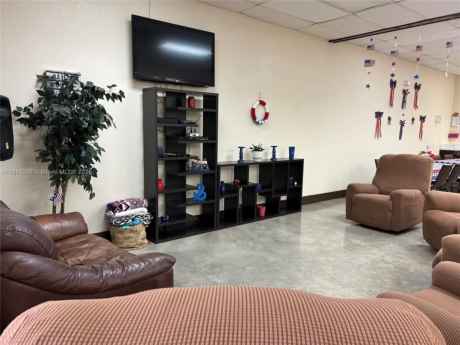 Ver detalles / sq. ft. $ 2025-07-18 0 foto
