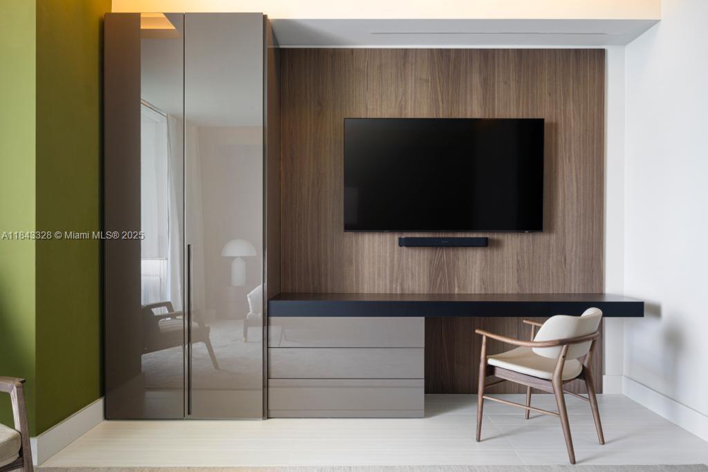 Ver detalles 3504 4 / 6 3252 sq. ft. $ 2025-07-18 0 foto