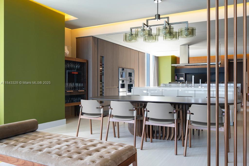 Ver detalles 3504 4 / 6 3252 sq. ft. $ 2025-07-18 0 foto