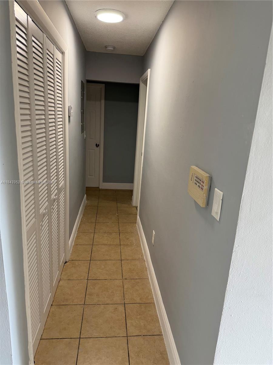 Ver detalles / 1967 sq. ft. $ 2025-07-21 0 foto
